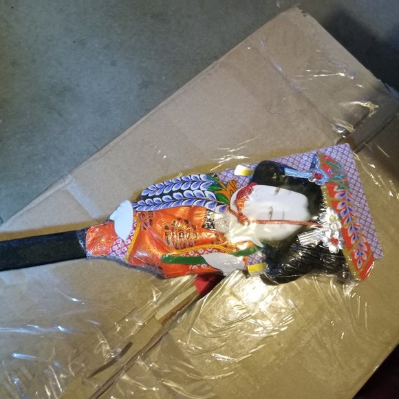 3 Vintage Japanese fans--one with a geisha figure design - Picture 2 of 2